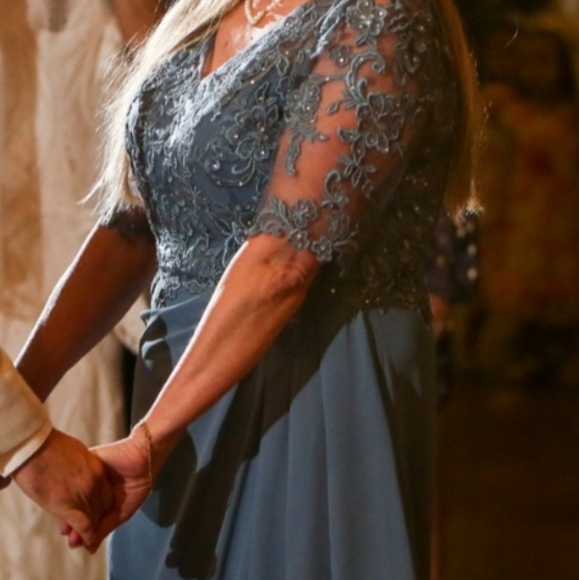 Oleg Cassini Long Formal Dress - Picture 6 of 8